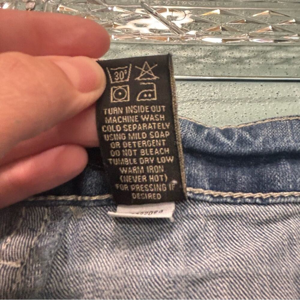 ⭐️ 3/$21 ⭐️ Love Nation Blue Ankle Cropped Jeans with Vintage Wash - Picture 6 of 12